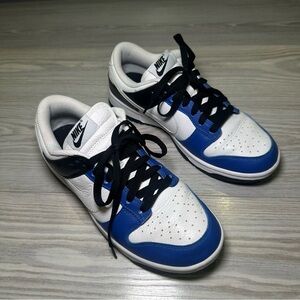 Nike Blue/White/Black Sneakers